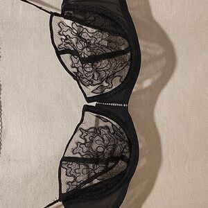 Lace Unpadded Triumph Bra 36B